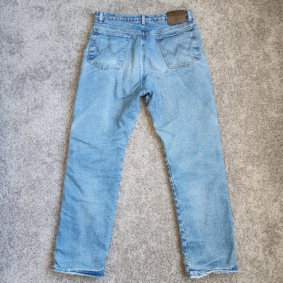 Wrangler Fleece Lined Jeans Mens 34x31 Rugged Wear Light Wash Straight Leg - Picture 4 of 8